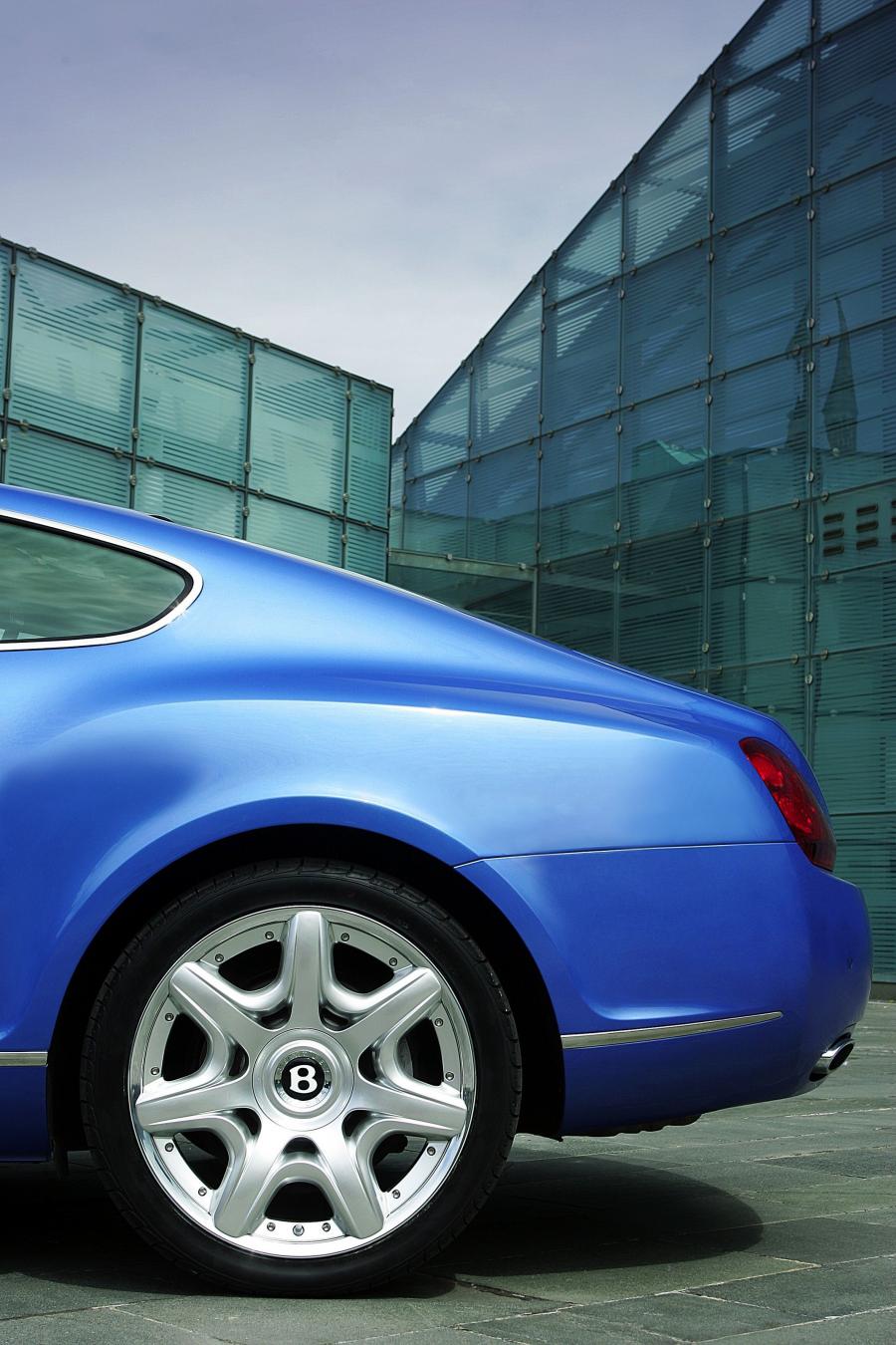  Bentley Continental GT 2003 года  (фото 7 из 241)